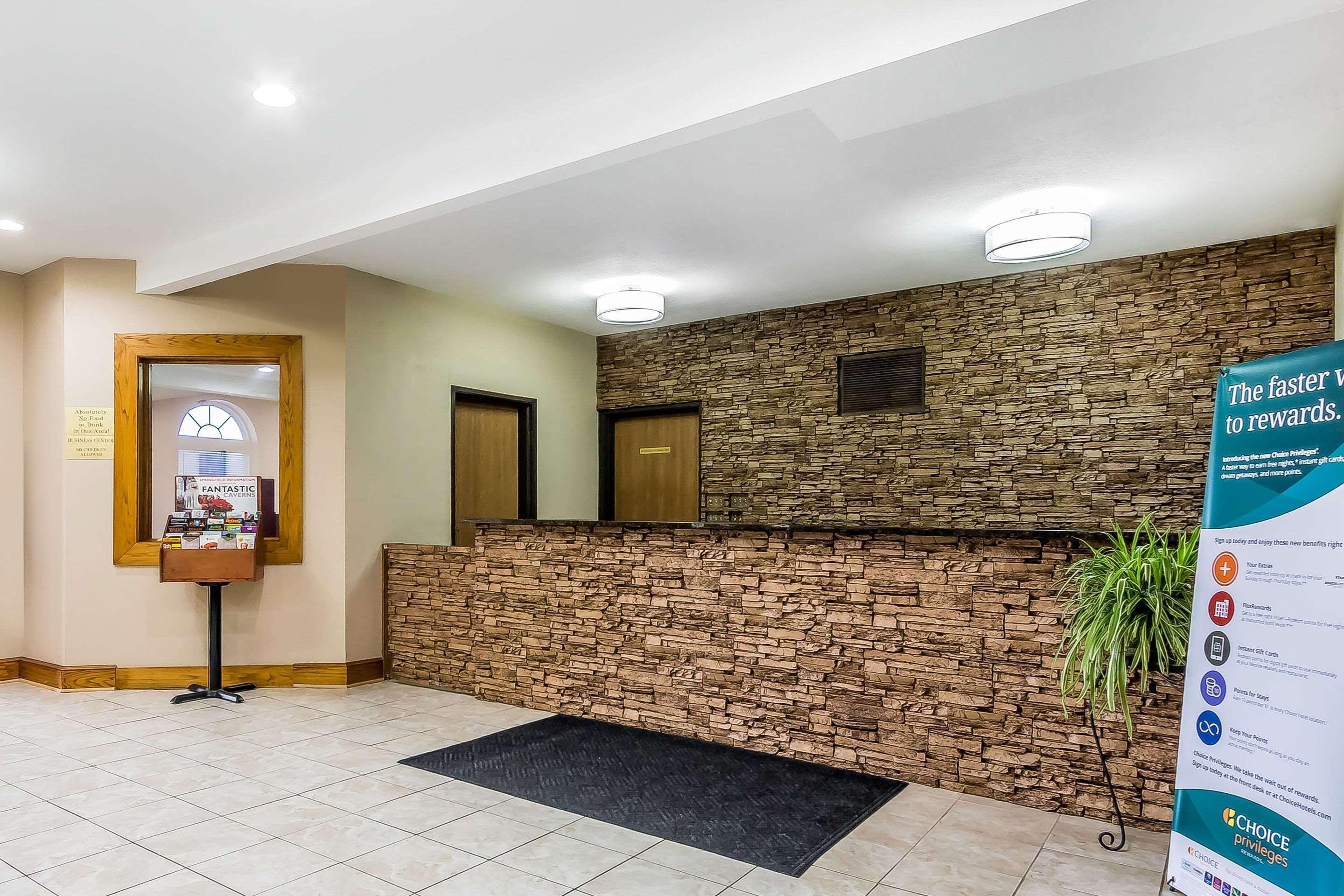 Quality Inn & Suites Chesterfield Village Springfield Zewnętrze zdjęcie